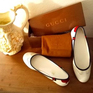 Gucci flat heart shoes size 38